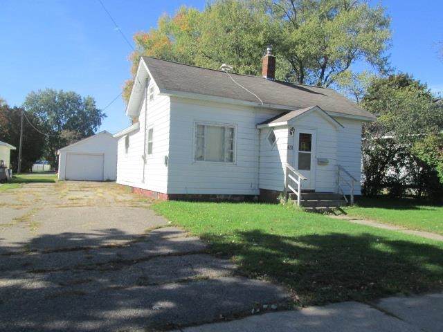 431 13th Ave N - Photo 1