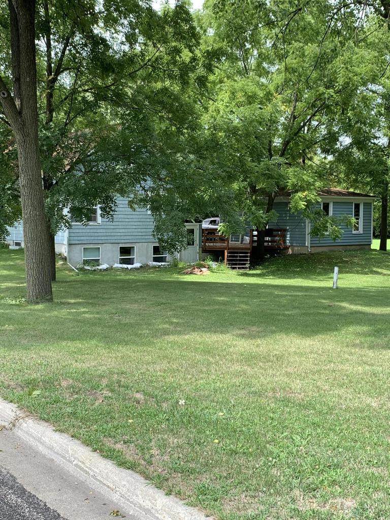 W6490 Campus Dr - Photo 1