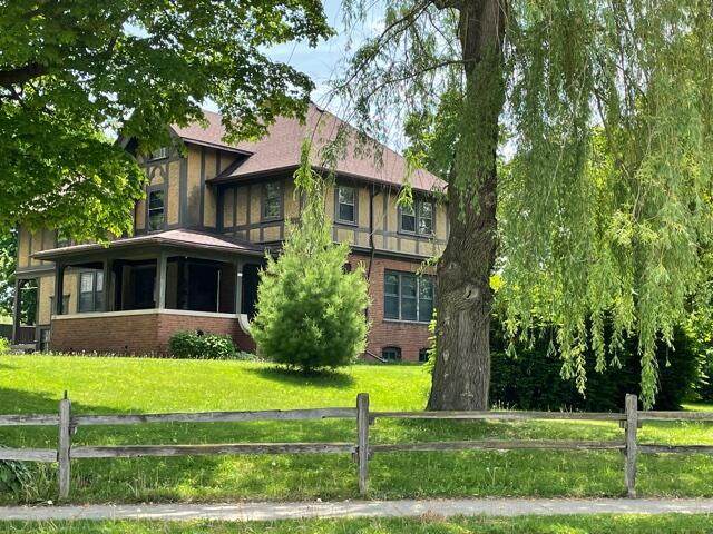 211 Jefferson St - Photo 1