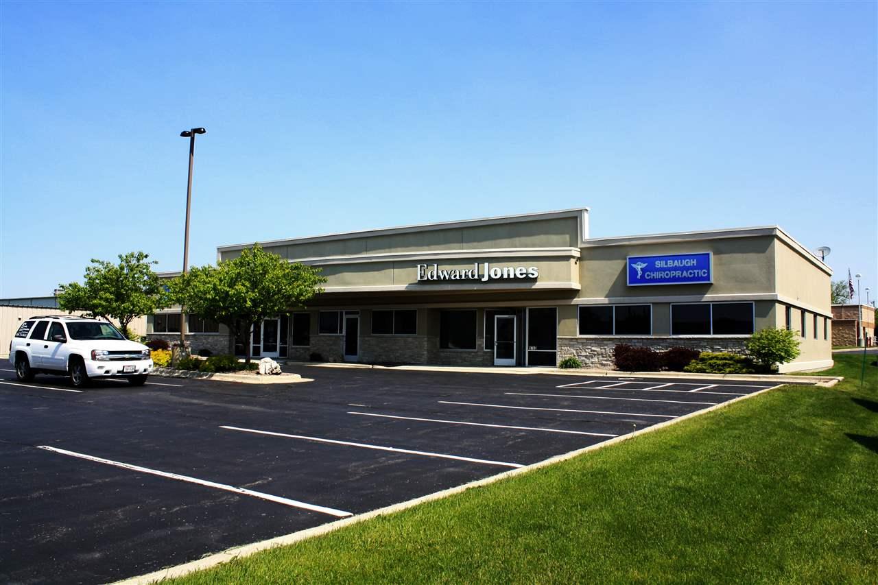 1703 Plainfield Ave - Photo 1