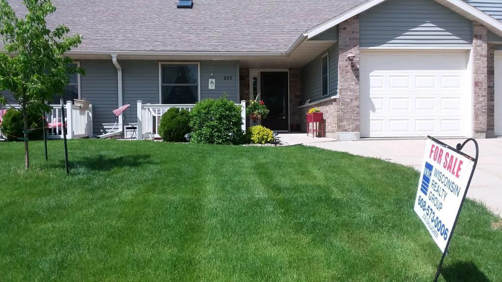 622 Sunset Dr - Photo 1
