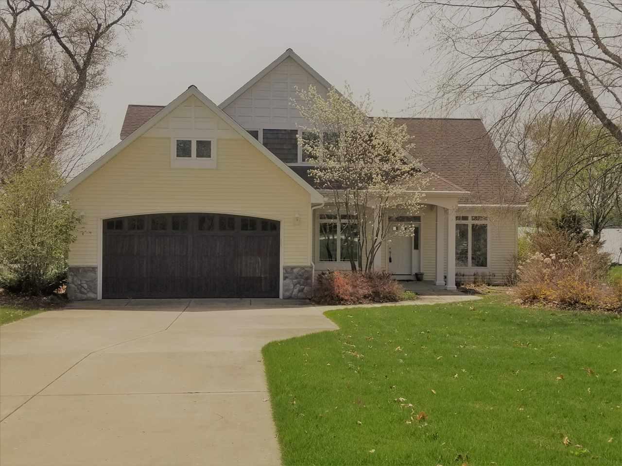 W5725 Island Dr - Photo 1