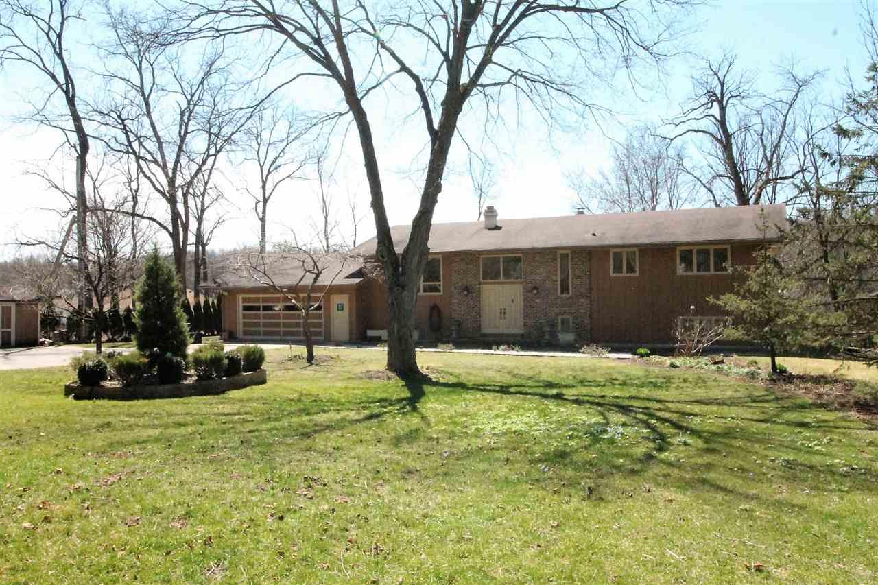 4633 River Rd - Photo 1