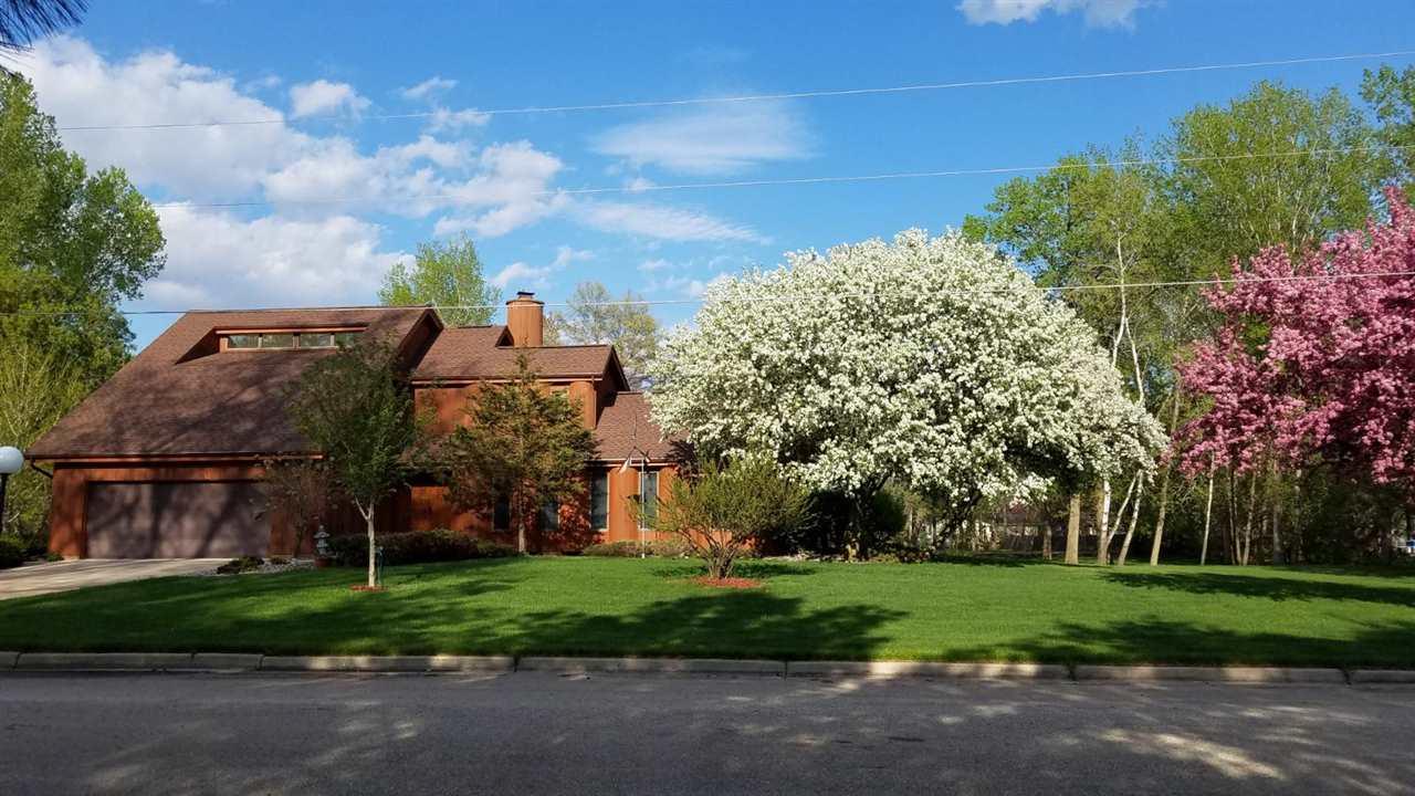 1000 Charles Dr - Photo 1