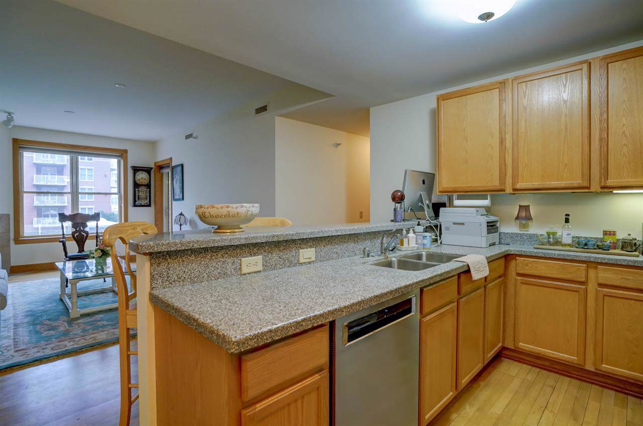 360 Washington Ave - Photo 1
