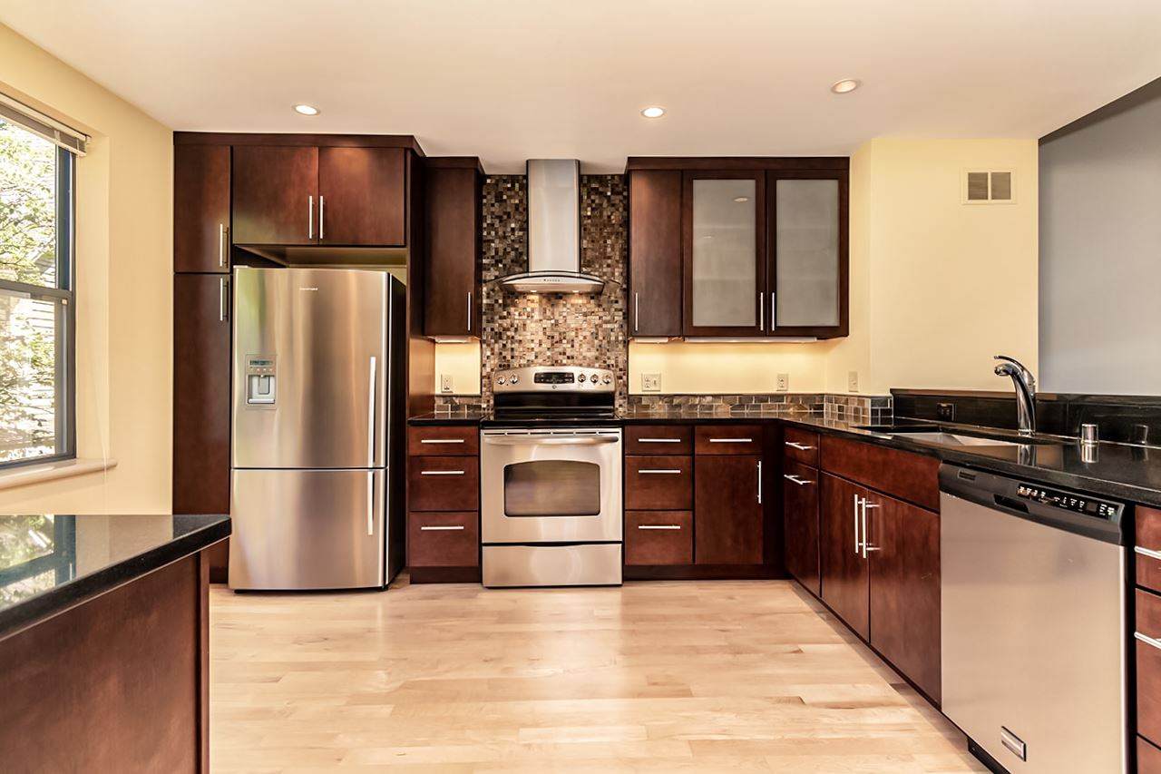 153 Dayton Row - Photo 1