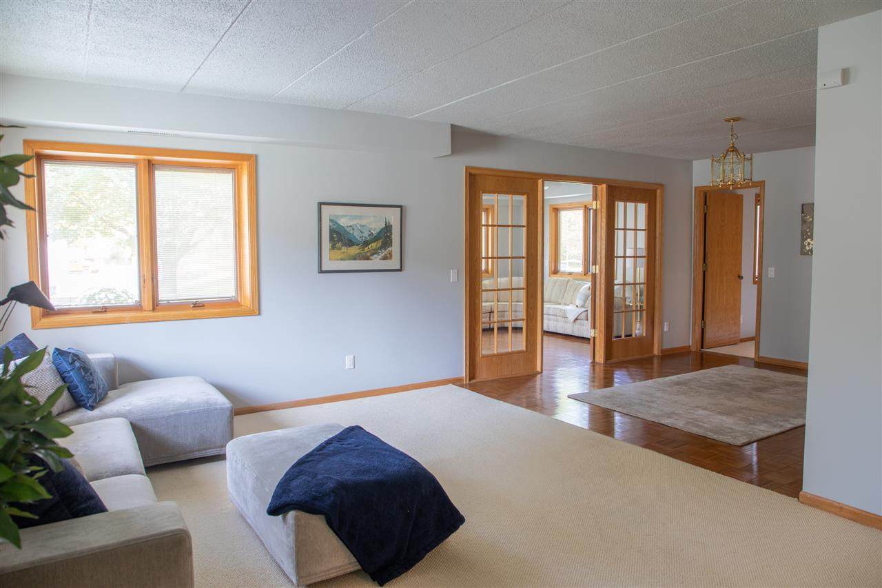 17 Maple Wood Ln - Photo 1