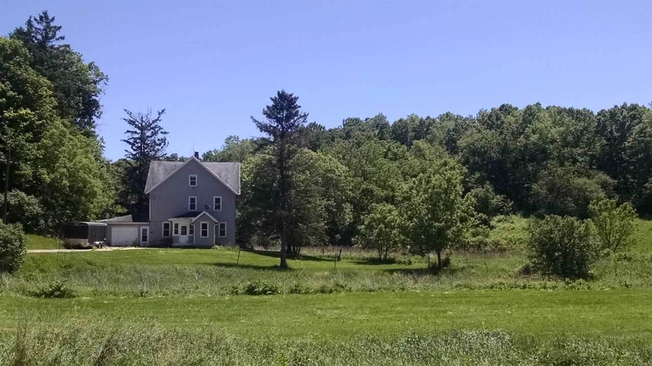 W8617 Sawmill Rd - Photo 1