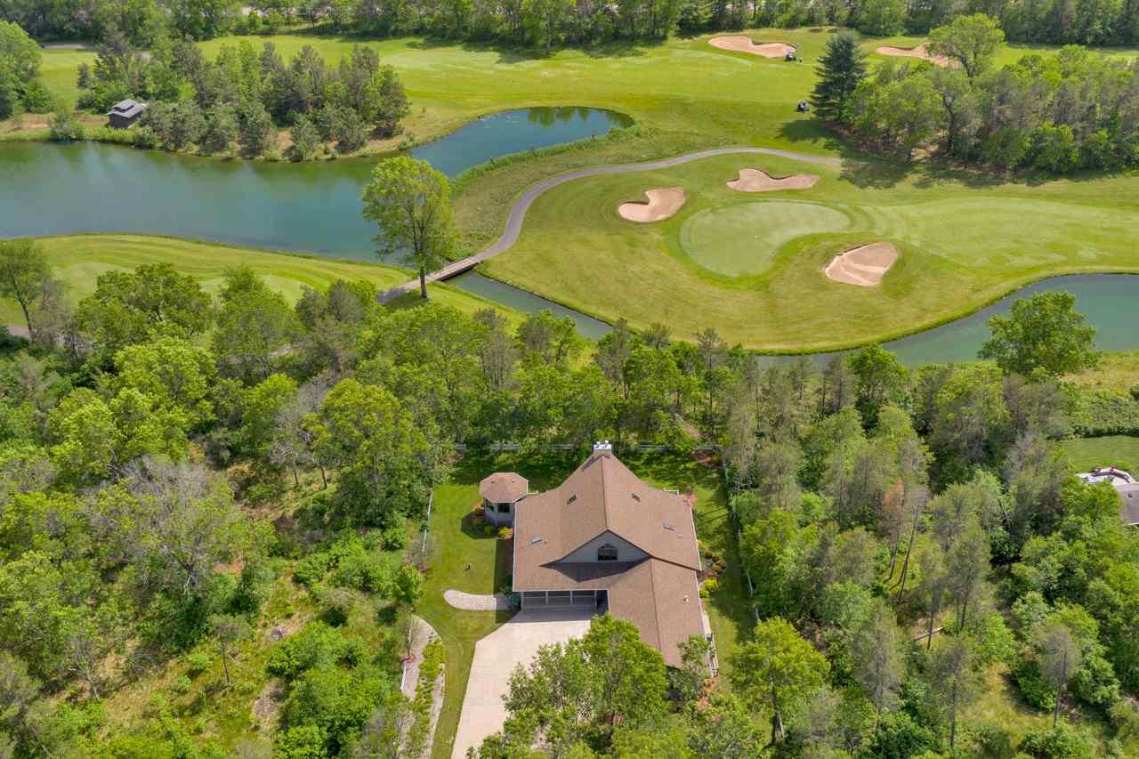 1413 Sawgrass Dr - Photo 1