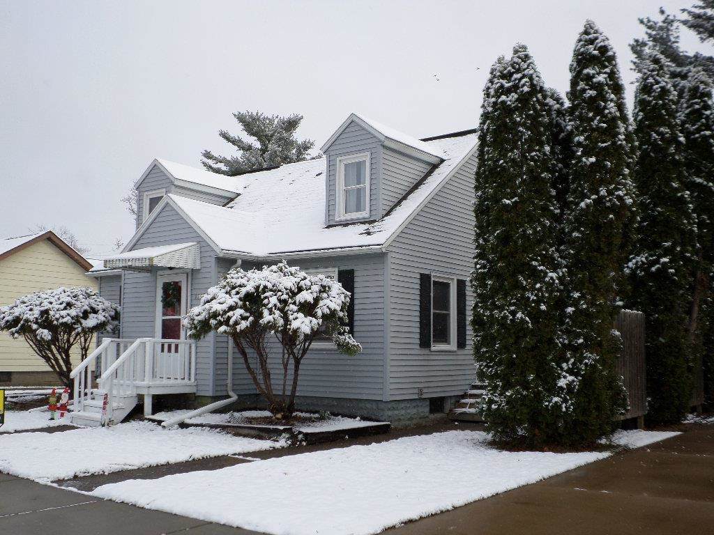 1114 Hollister Ave - Photo 1