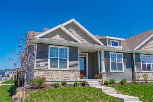 660 Hillcrest Drive - Photo 1
