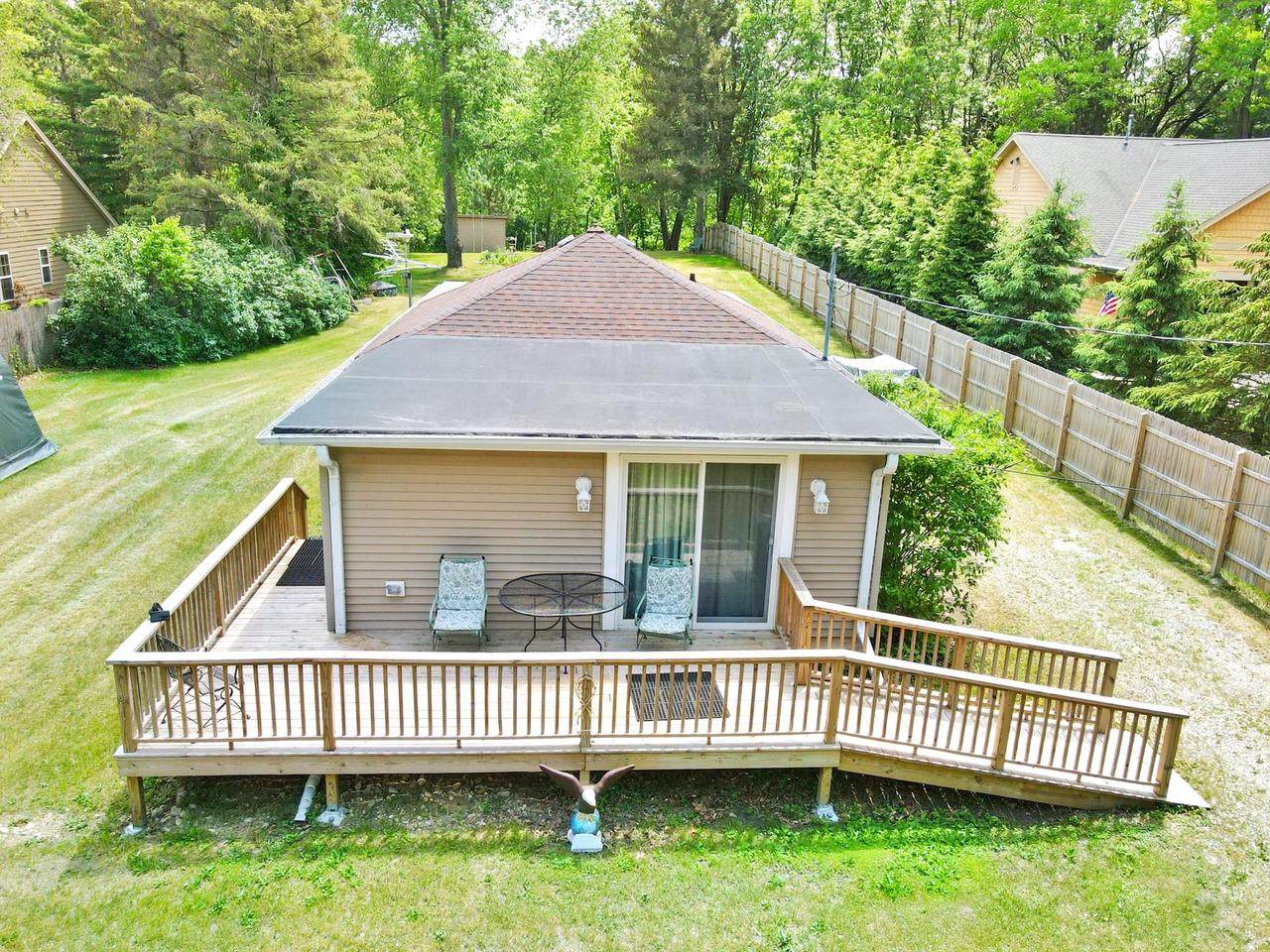 W1253 South Shore Dr - Photo 1