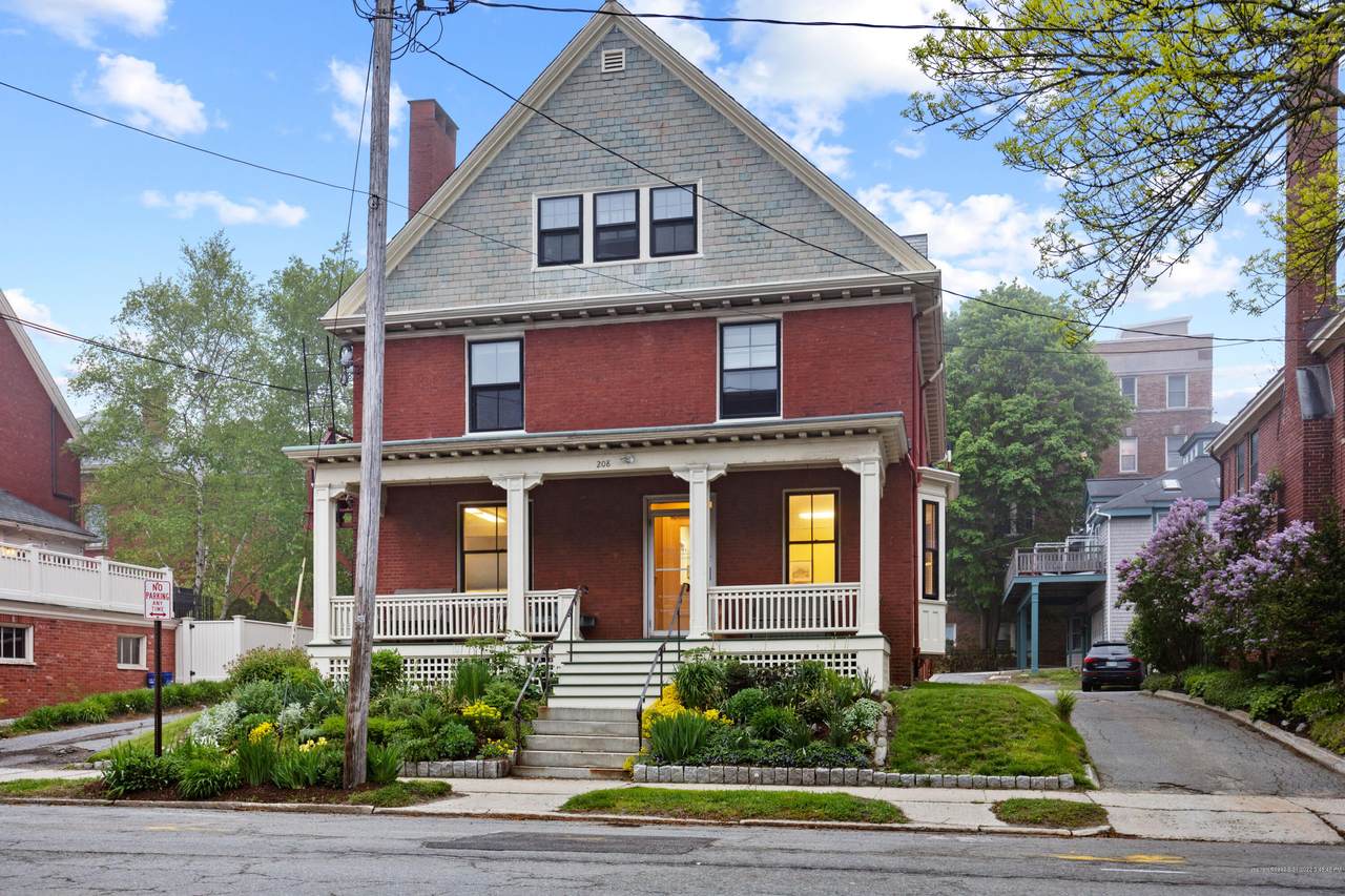 208 Vaughan Street - Photo 1