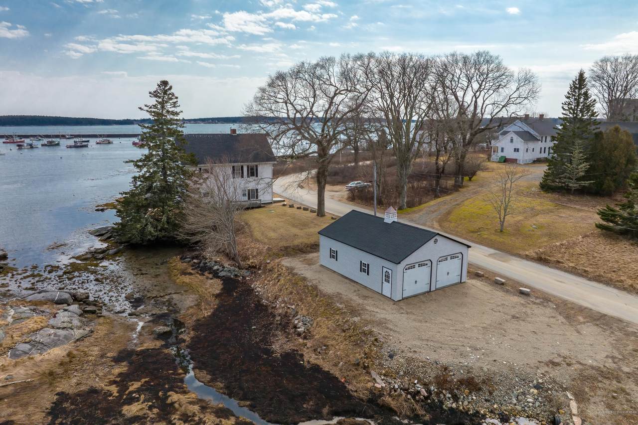47 Sawyer Square - Photo 1