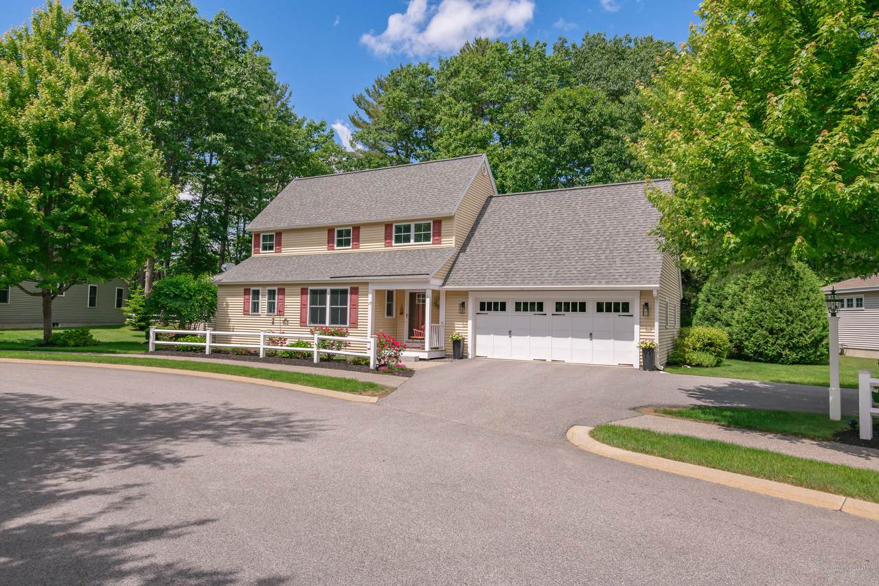 19 Lexington Drive - Photo 1
