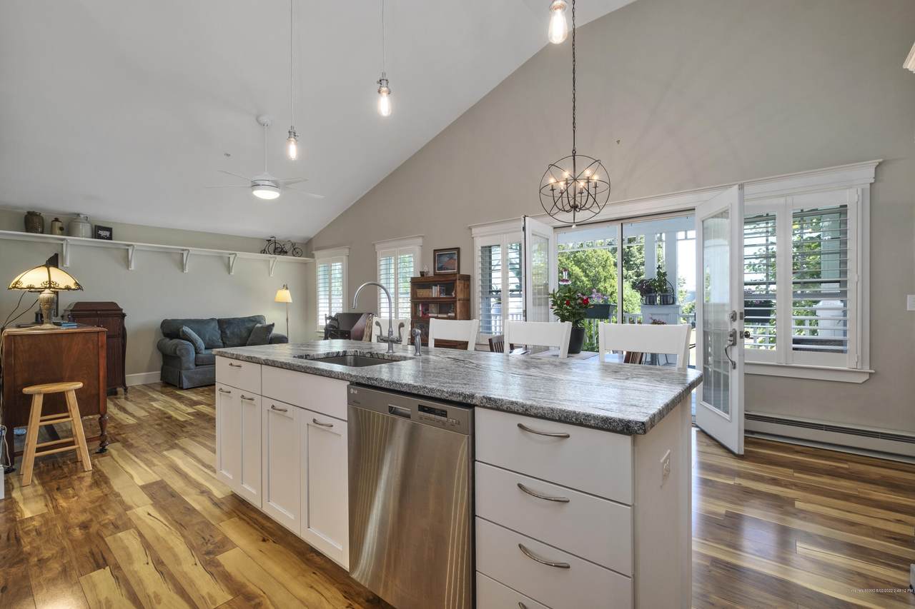 32 Cabana Drive - Photo 1