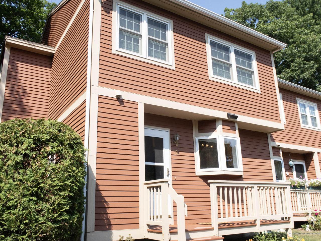 16 Lincoln Woods Lane - Photo 1