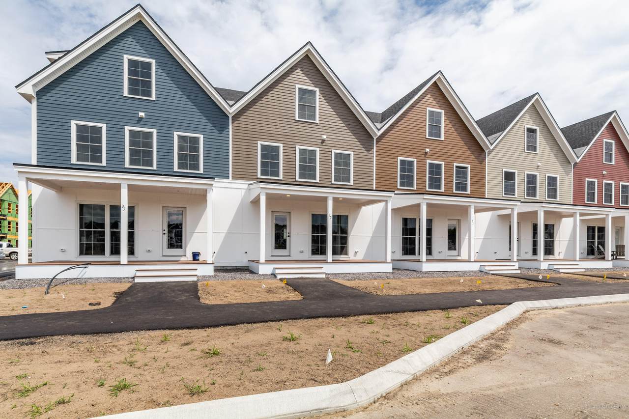 16 Pacer Way - Photo 1