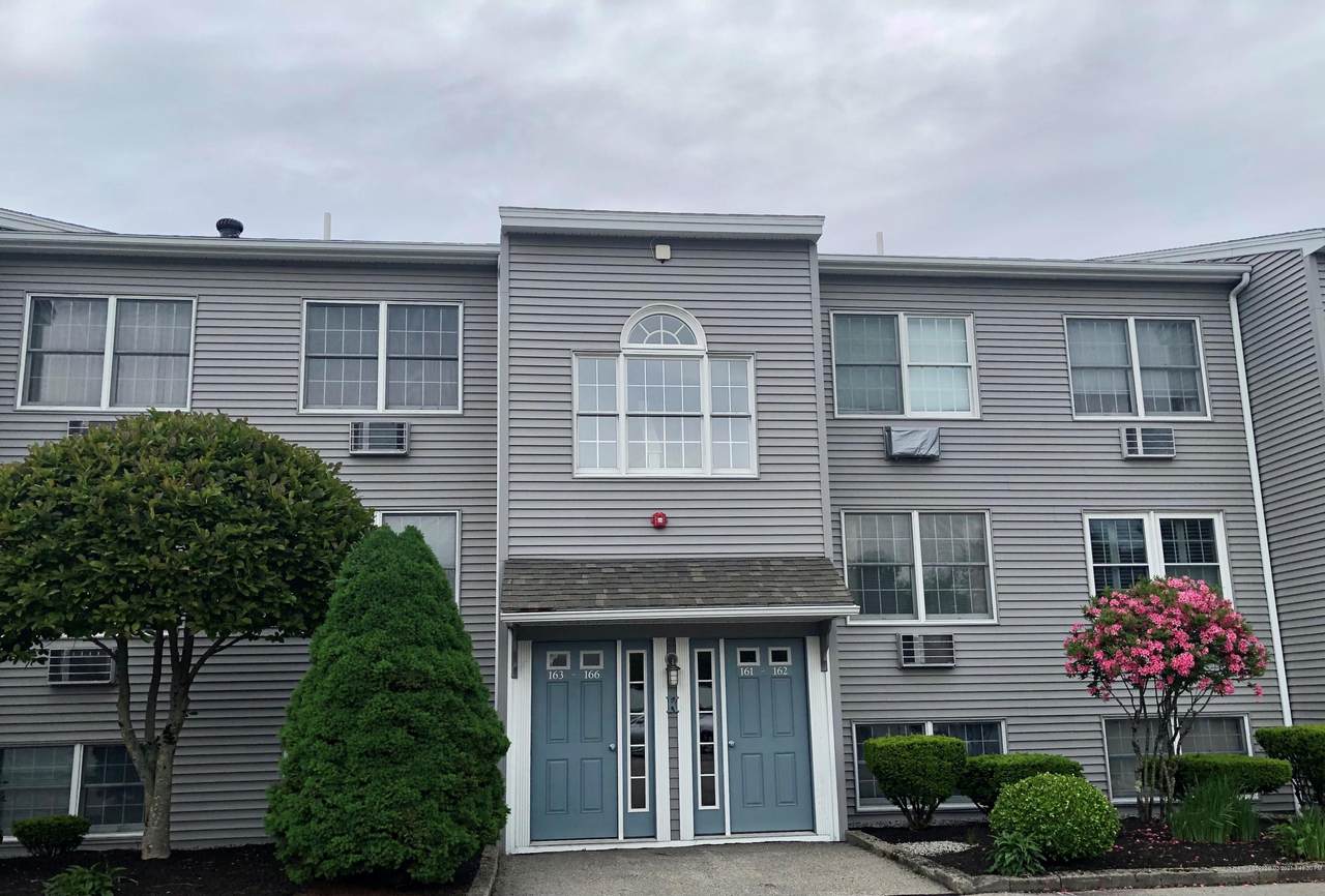 1801 Post Road - Photo 1