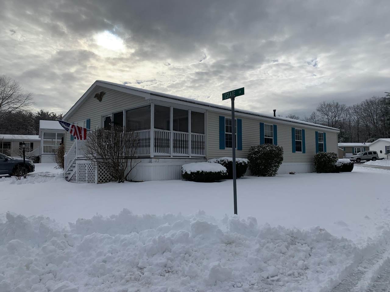 37 Brookside Circle - Photo 1