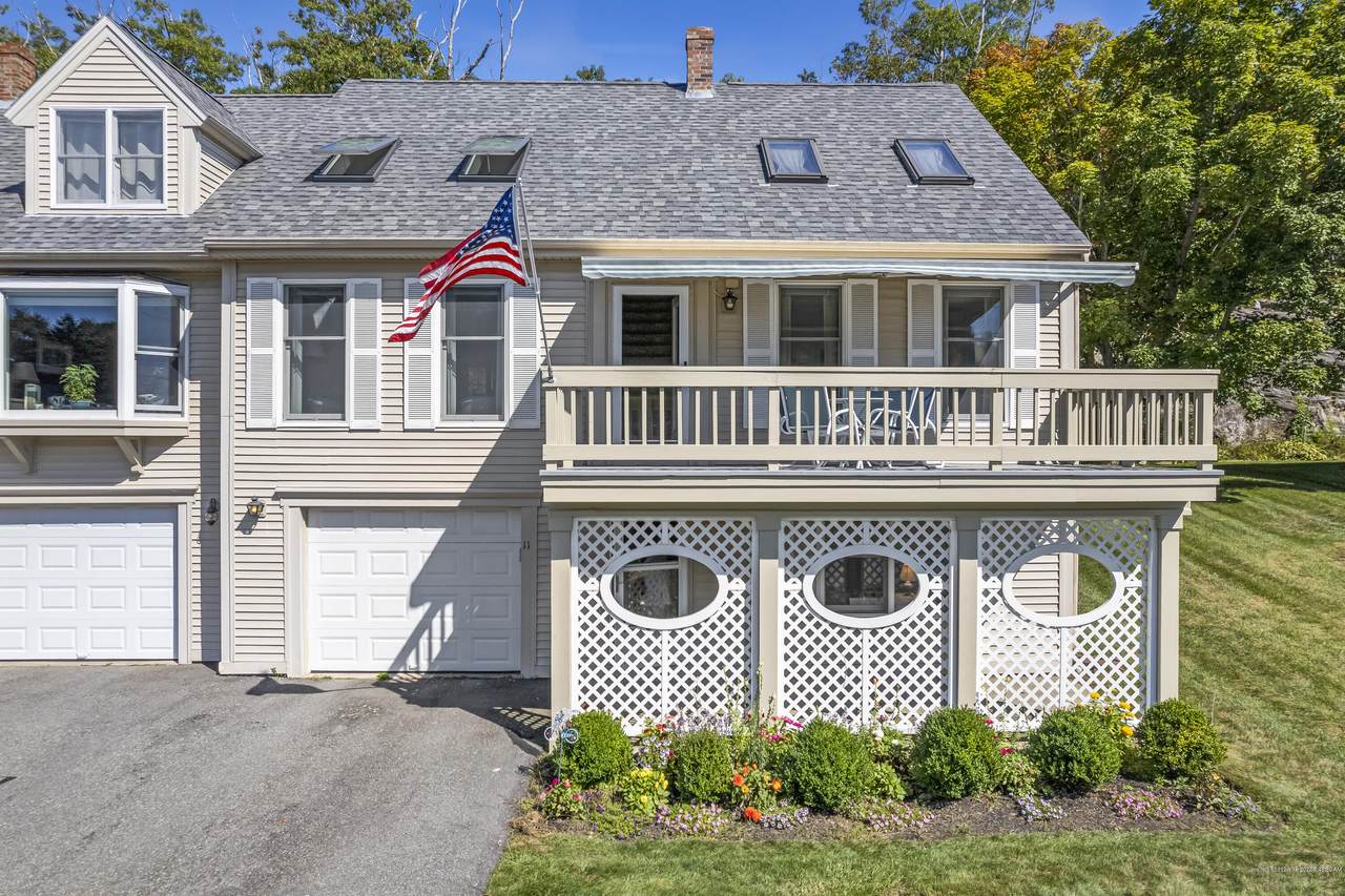 11 Village Court - Photo 1