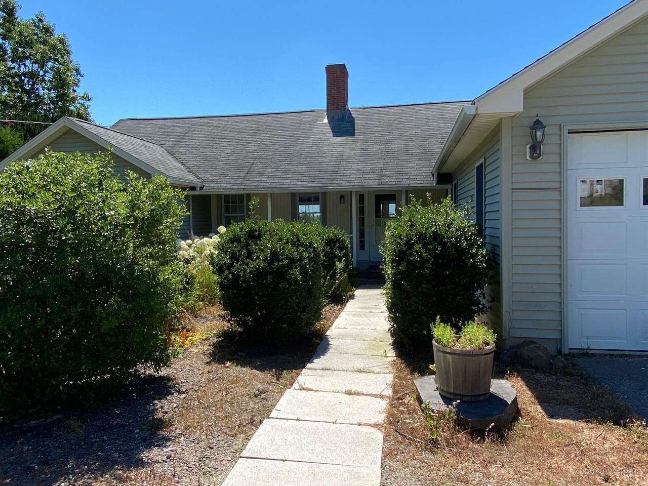 418 Pleasant Street - Photo 1
