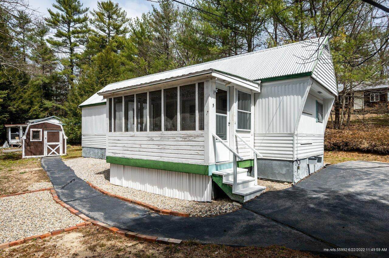5 Village Circle - Photo 1