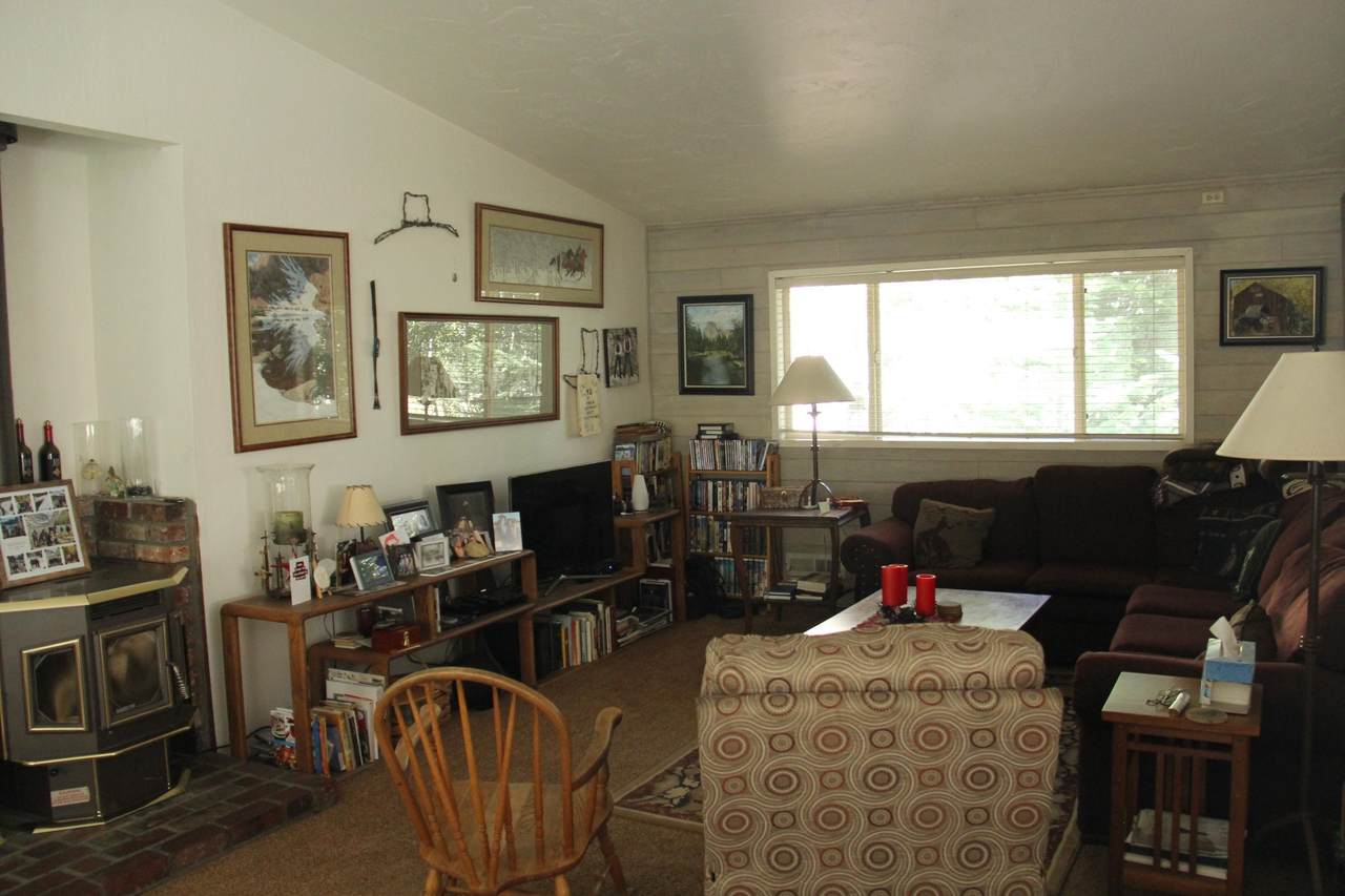 86 Tamarack Street - Photo 1