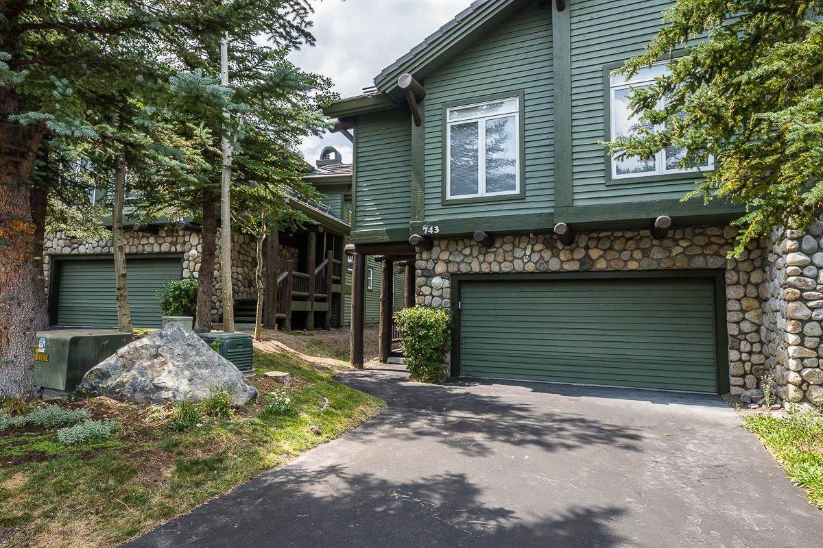 743 Fairway Circle - Photo 1