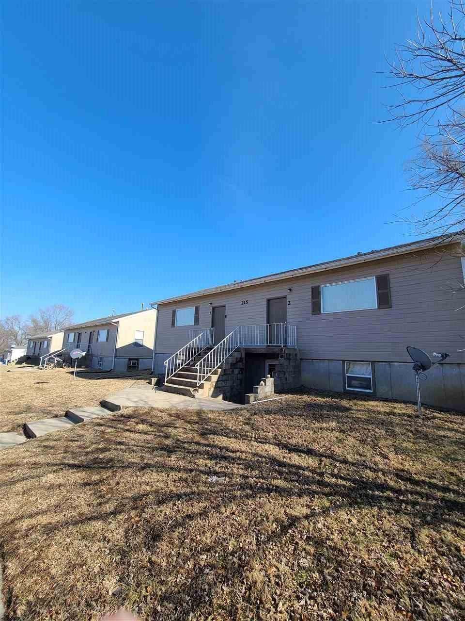 215, 301, 305 Grandview Drive - Photo 1