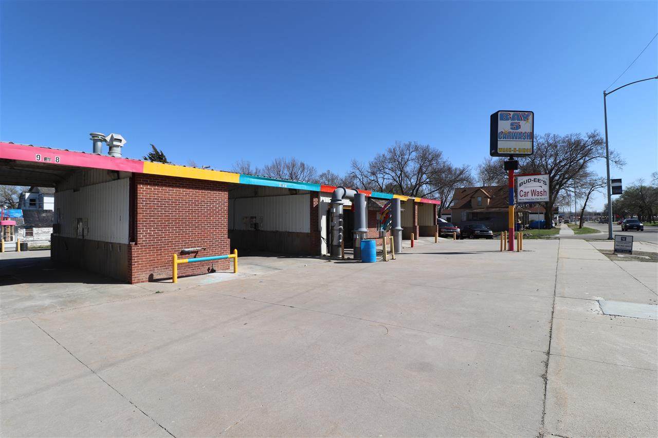 423 Washington - Photo 1