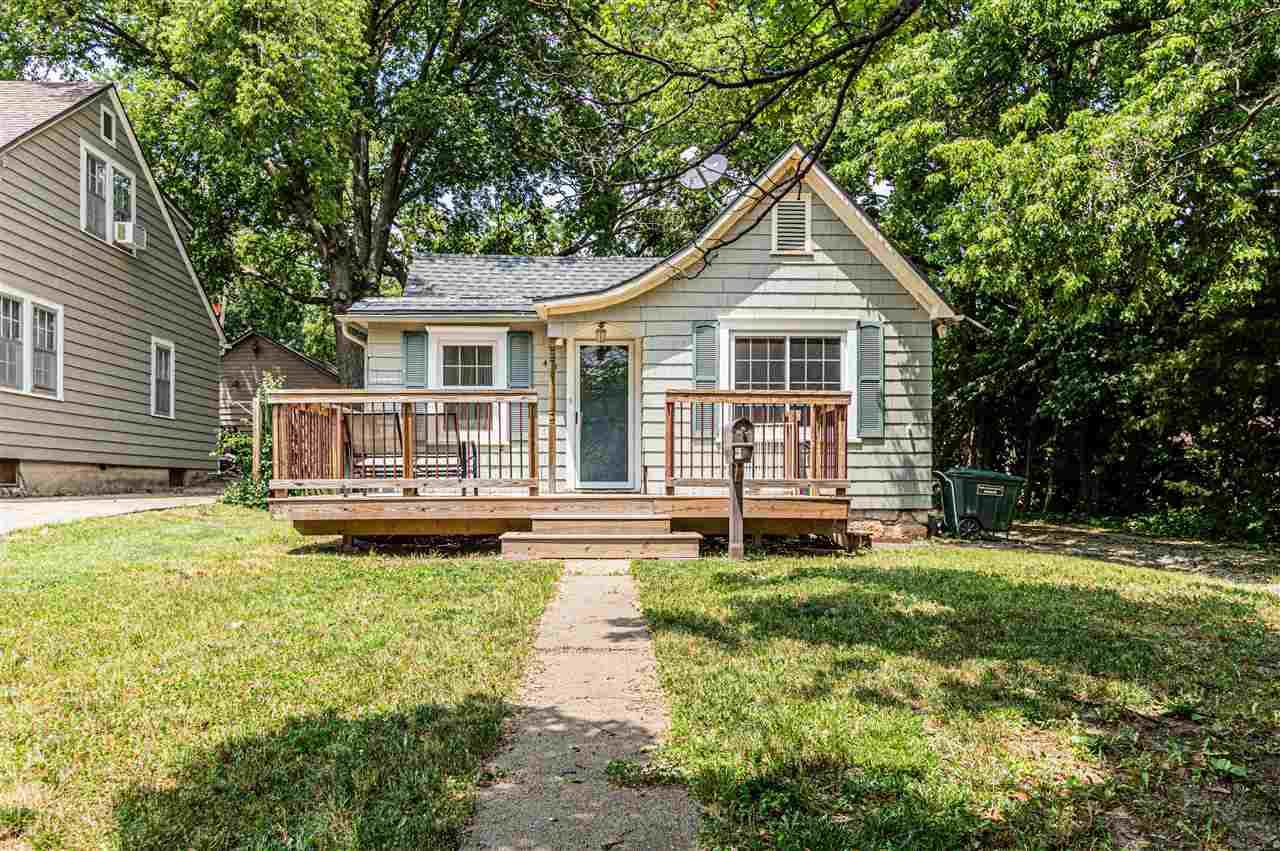 413 7th Street - Photo 1
