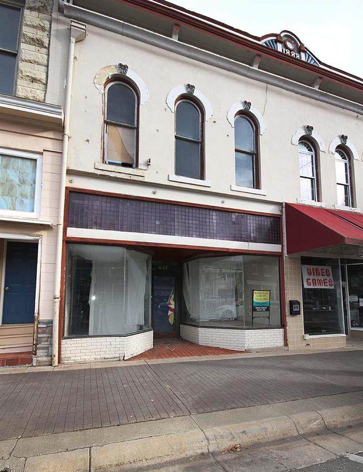 617 Washington Street - Photo 1