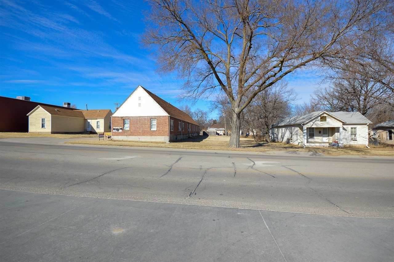 116 Chestnut - Photo 1