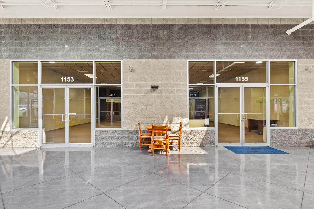 1153 Main St - Photo 1