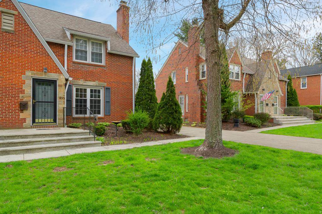 855 Andover - Photo 1