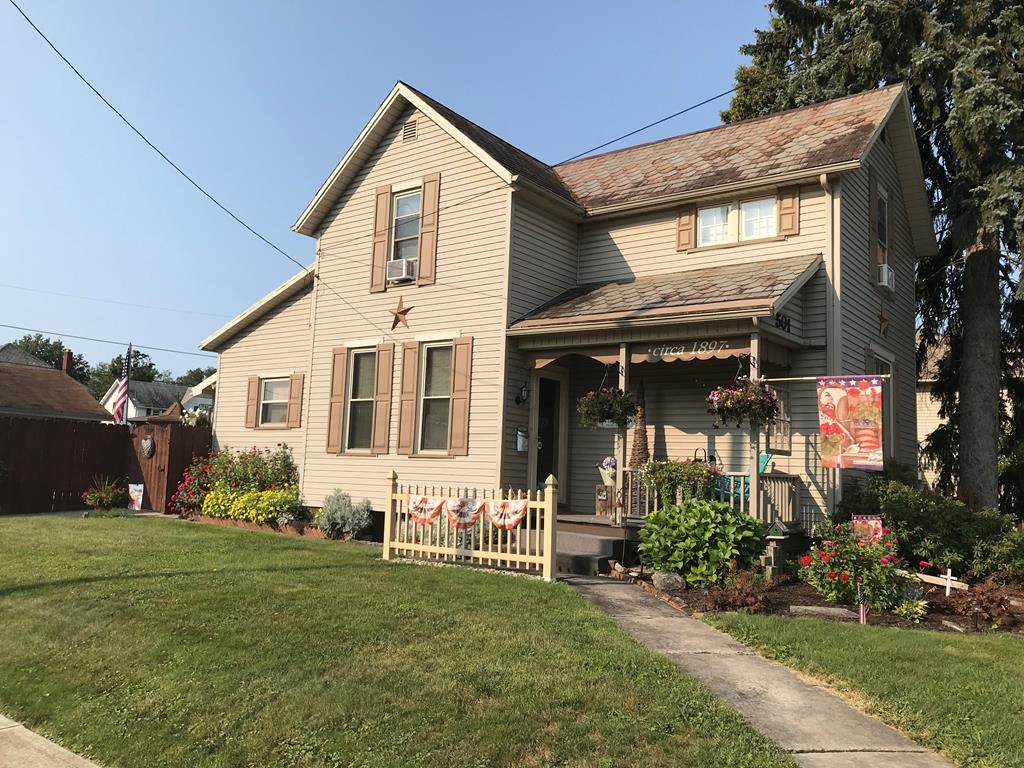 501 Charles - Photo 1