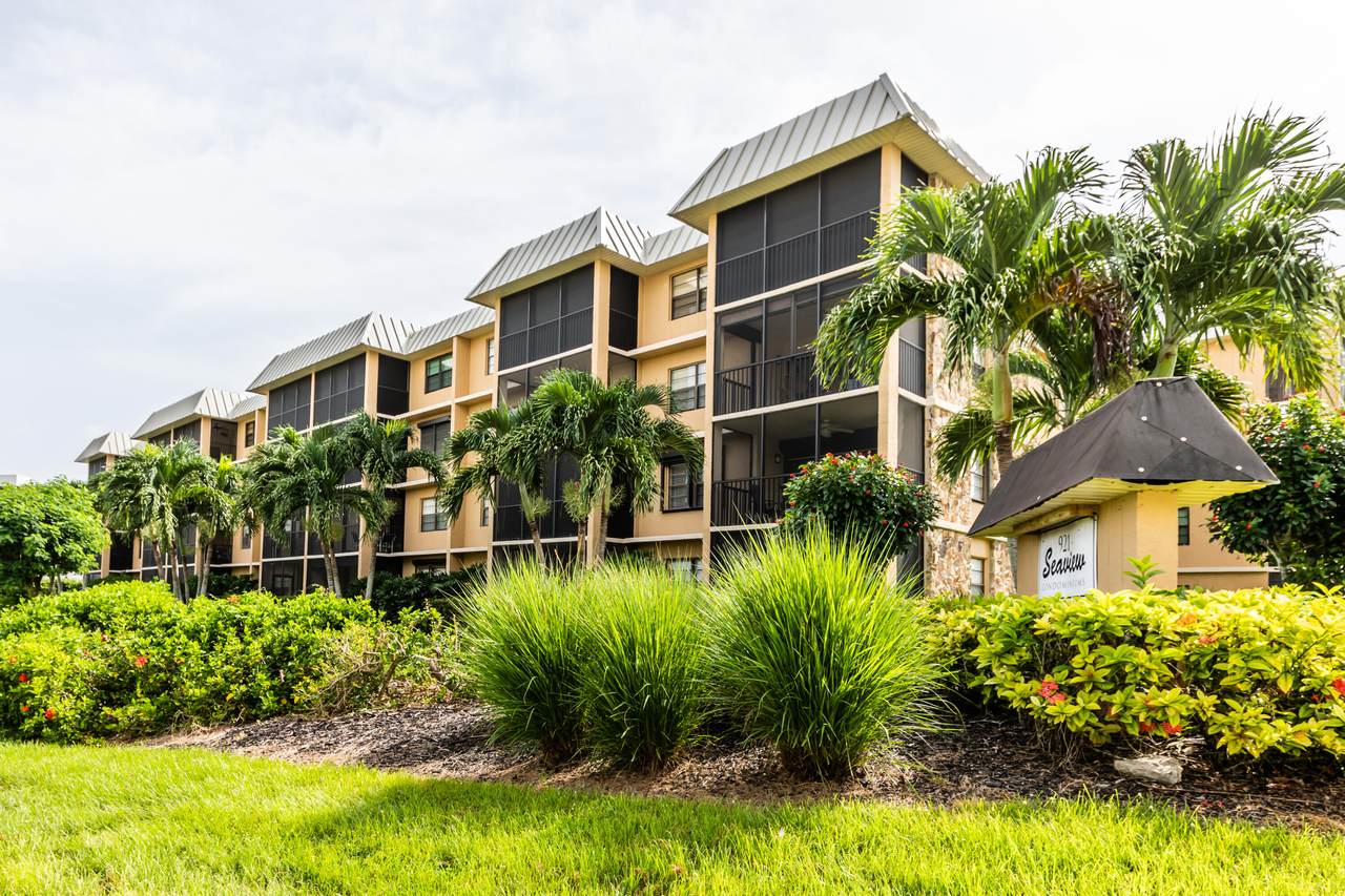 921 Collier - Photo 1