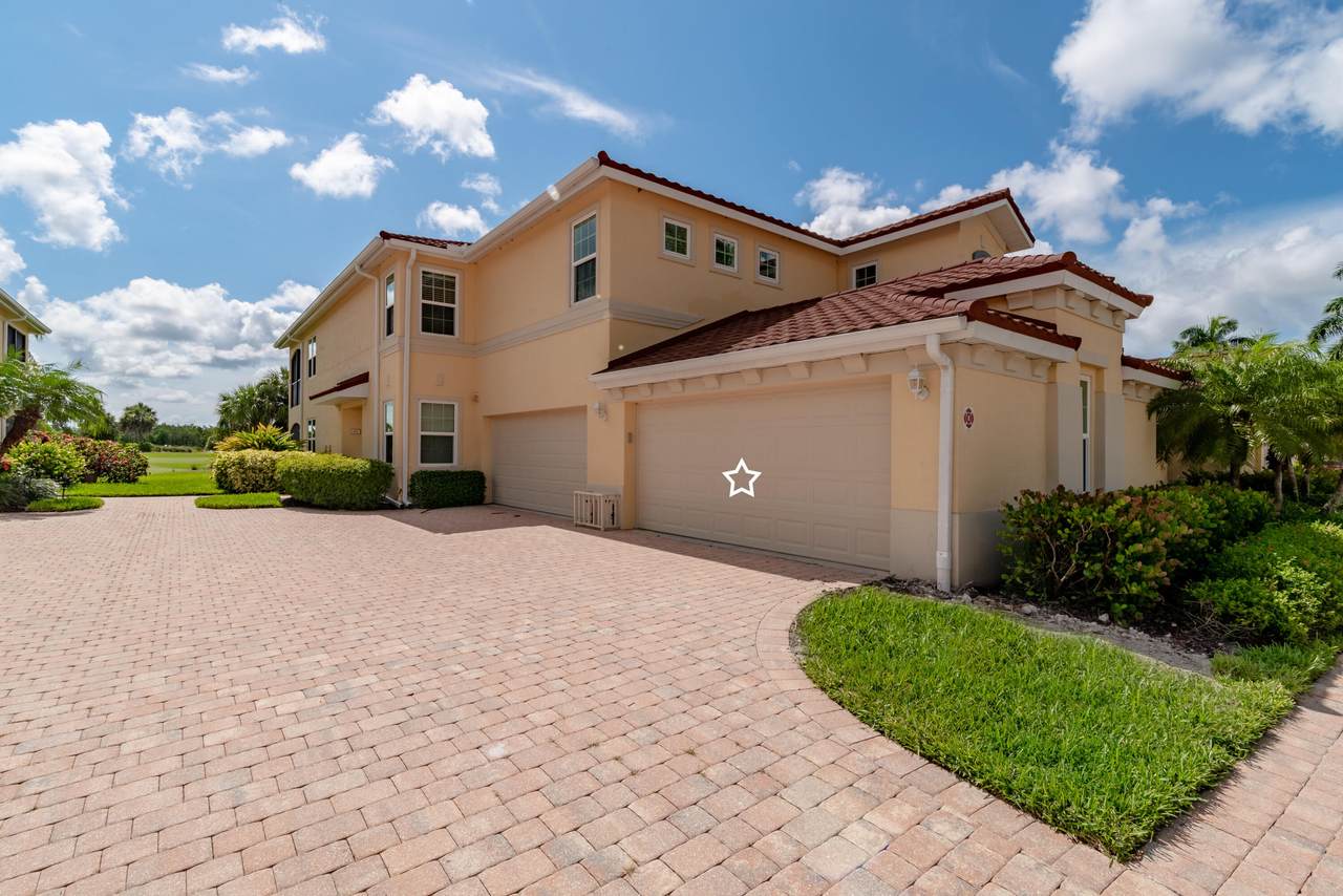 1272 Rialto Way - Photo 1