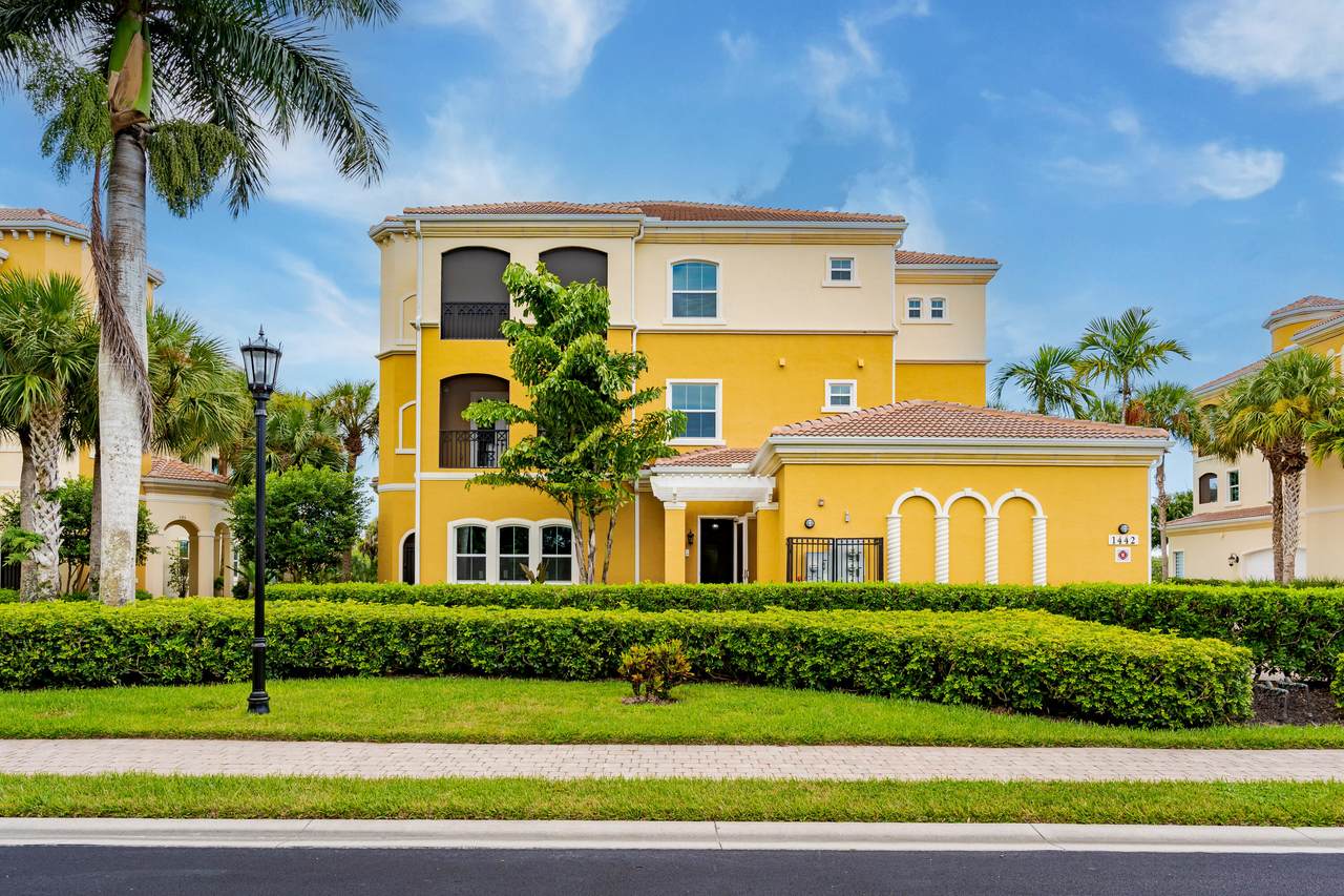 1442 Borghese Lane - Photo 1