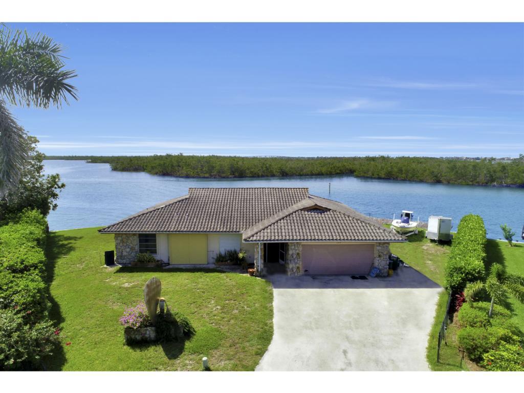 194 Trinidad Street - Photo 1