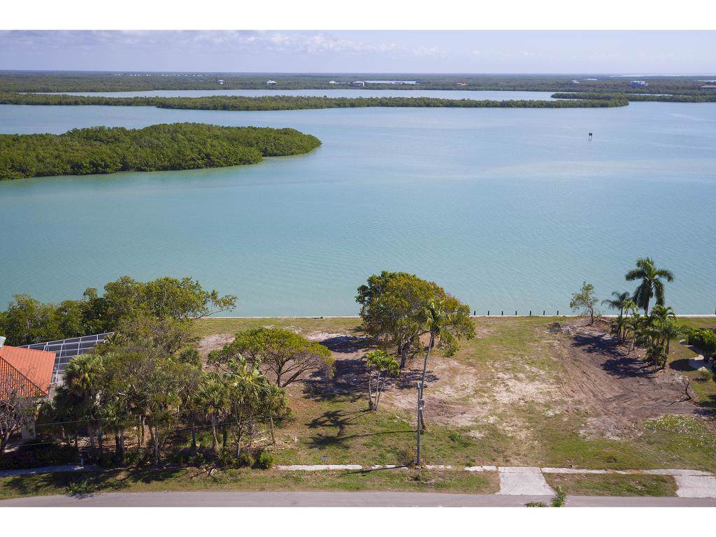 941 Caxambas Drive - Photo 1