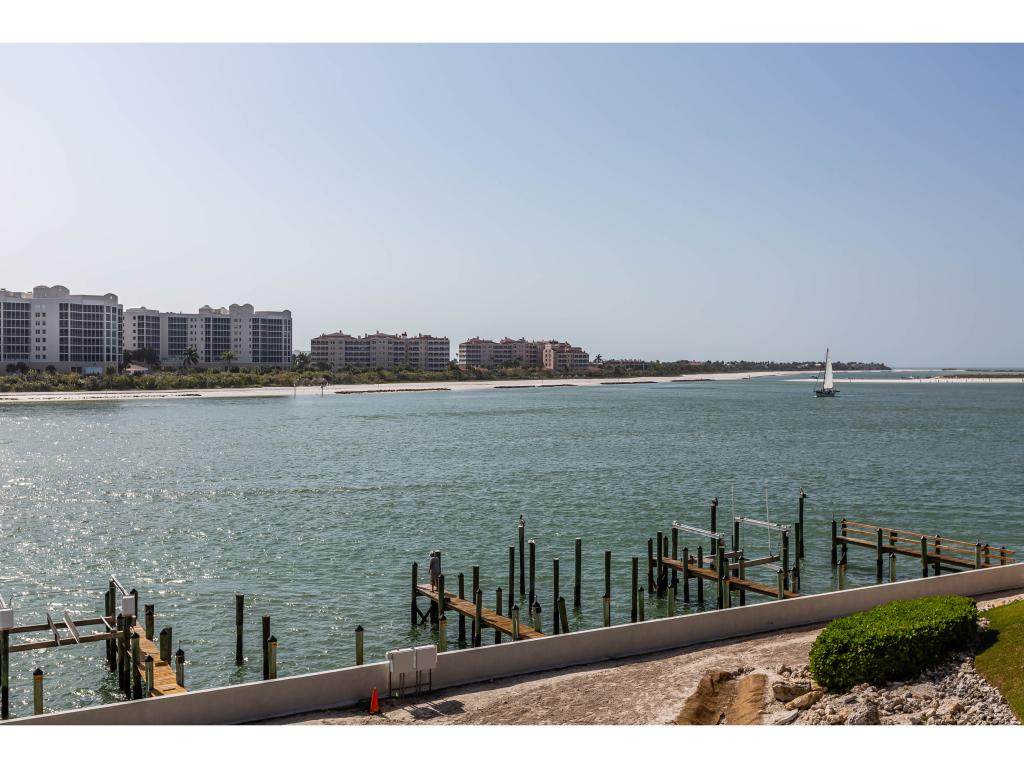 411 La Peninsula Boulevard - Photo 1