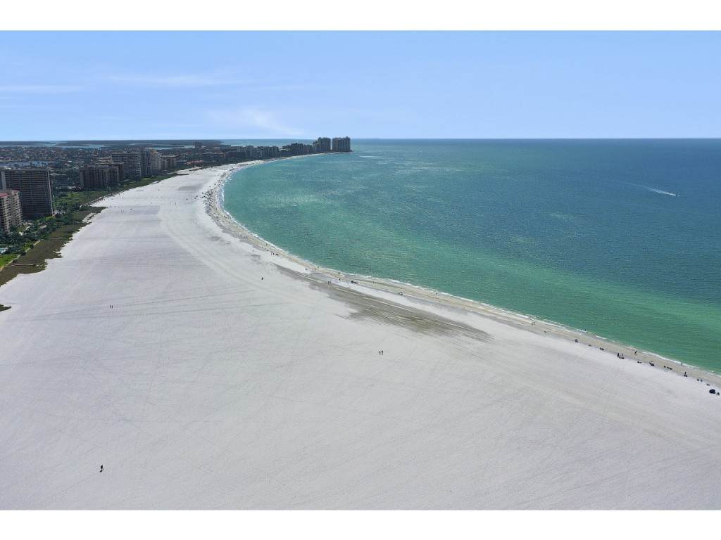 320 Seaview Court - Photo 1