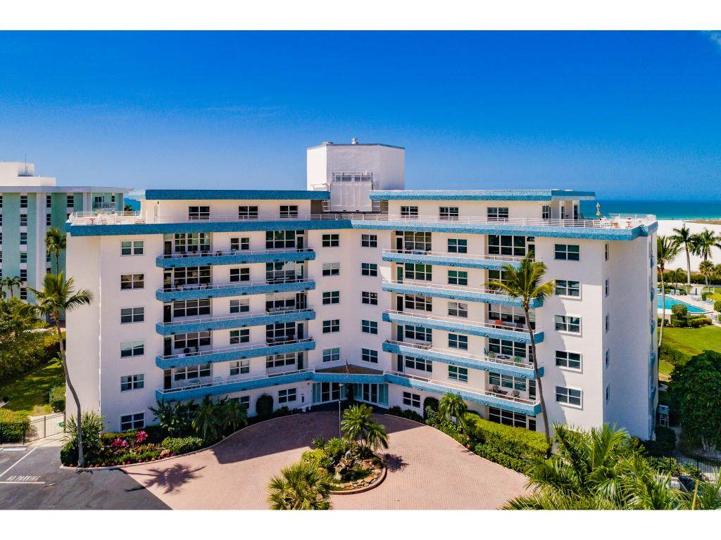 220 Seaview Court - Photo 1