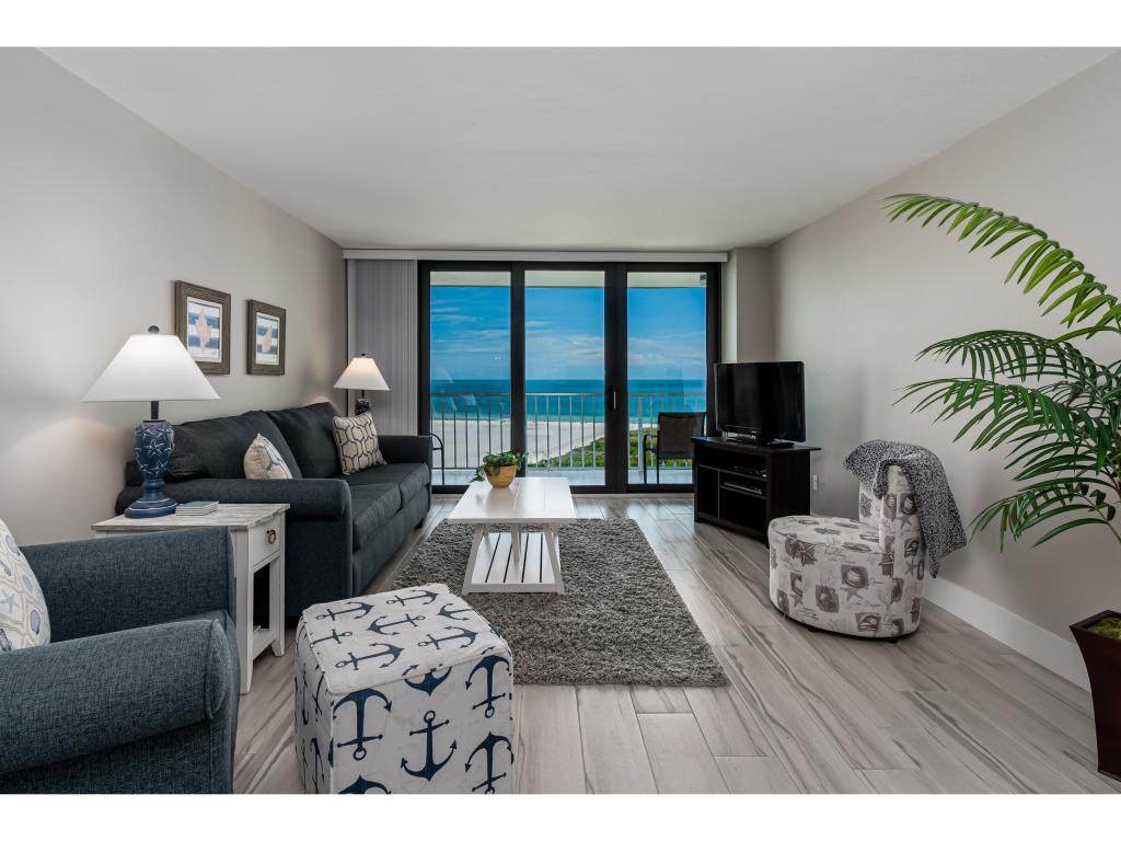 380 Seaview Court - Photo 1