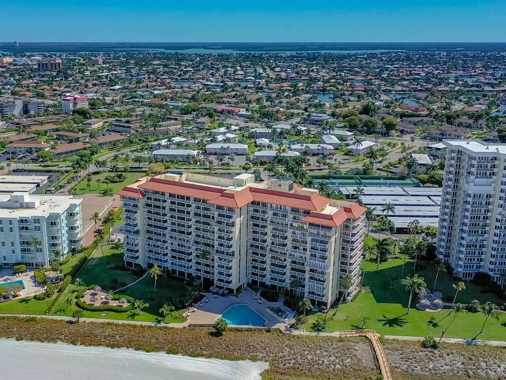 180 Seaview Court - Photo 1