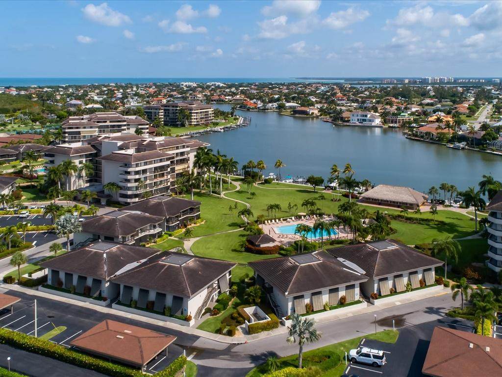 675 Seaview Court - Photo 1