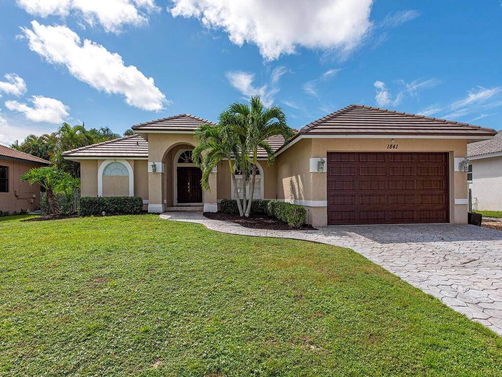 1841 N Bahama Avenue - Photo 1