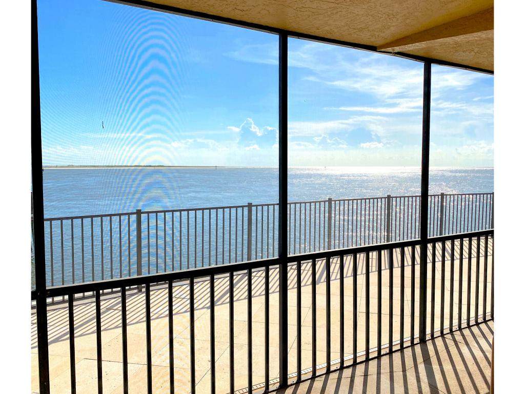 601 La Peninsula Boulevard - Photo 1